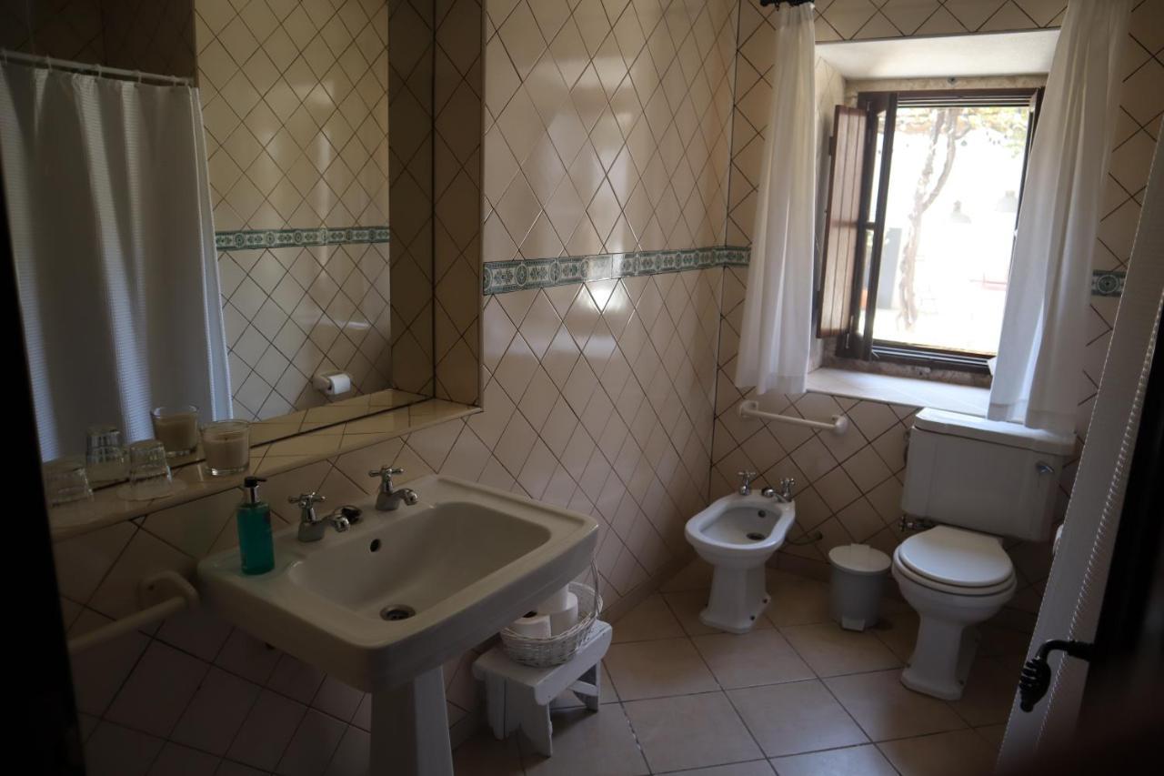 Os Agostos Bed & Breakfast Екстериор снимка