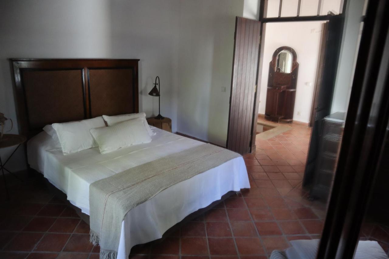 Os Agostos Bed & Breakfast Екстериор снимка