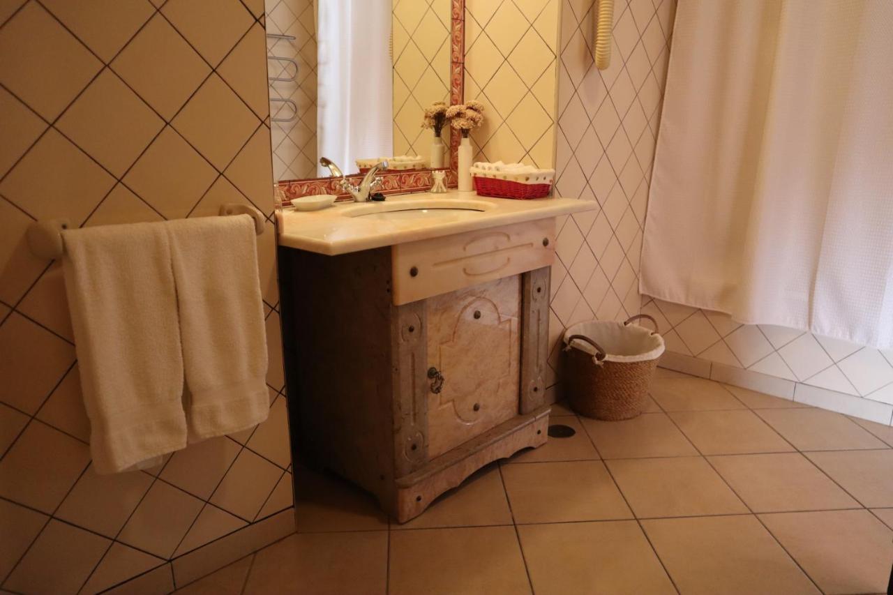 Os Agostos Bed & Breakfast Екстериор снимка